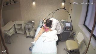 ロシアの女の子のお尻脱毛サロン。 ハッキングされた CCTV ipcam 3